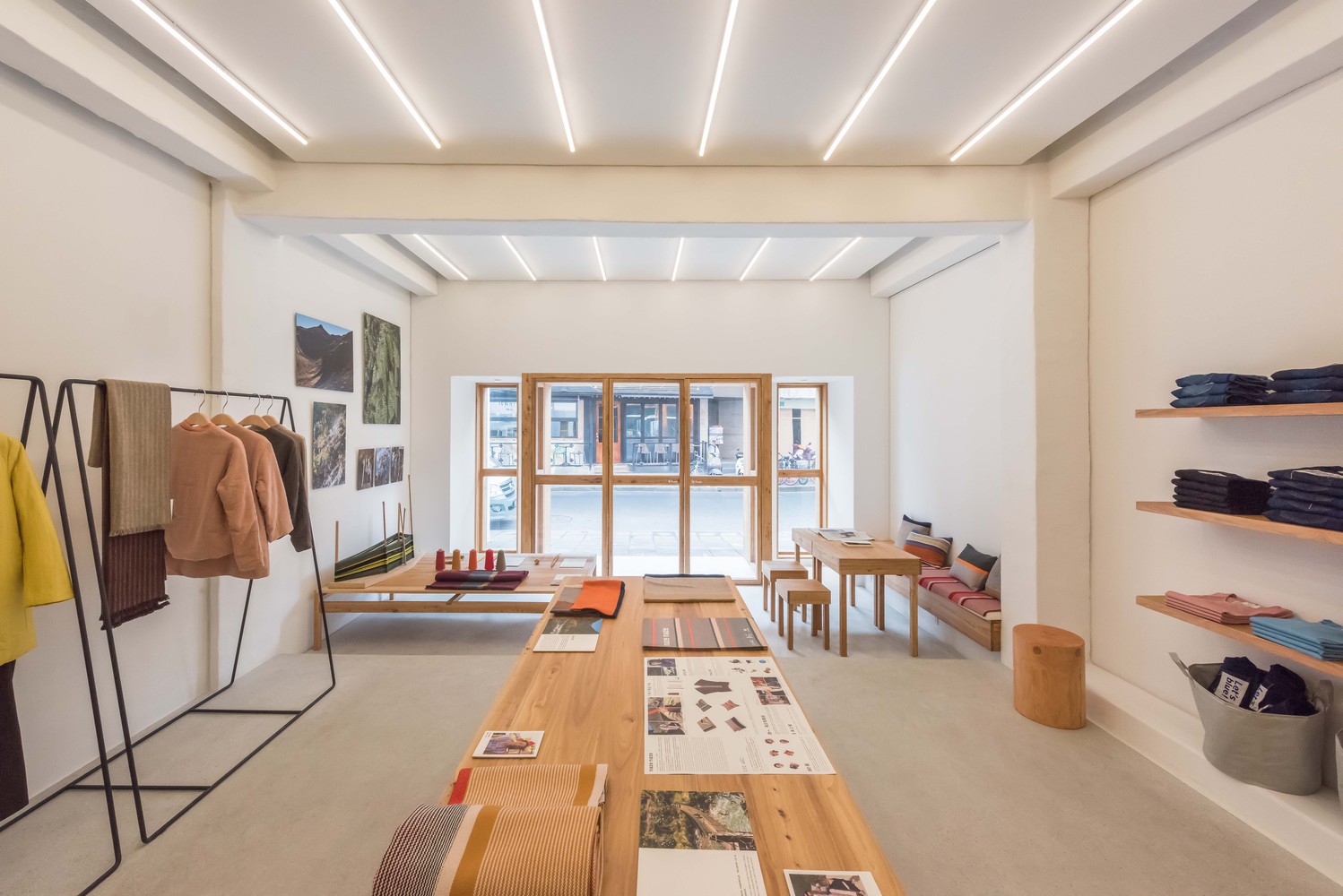 極簡主義的服裝店設(shè)計