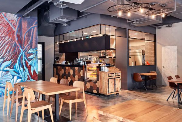 辦公室裝修設(shè)計的多功能共享空間