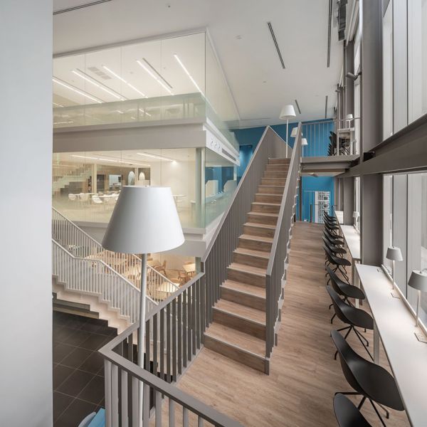 辦公室裝修設(shè)計(jì)打造的24小時(shí)共享辦公空間