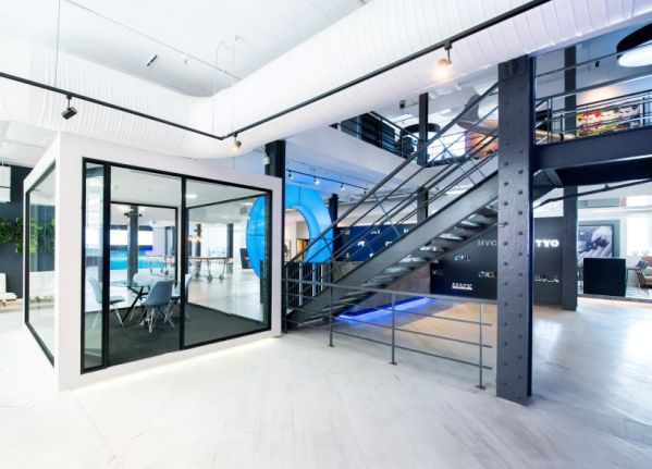 辦公室裝修設(shè)計是公司的關(guān)鍵載體,優(yōu)良的辦公環(huán)境能為公司產(chǎn)生更大盈利