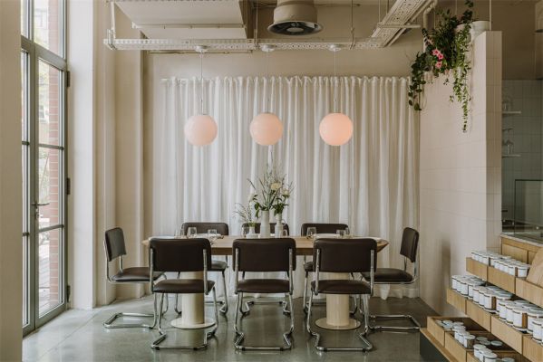 包豪斯設計下的現代風格的餐廳設計